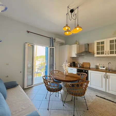 Апартаменты Reginas & Apartments- Fiscardo View